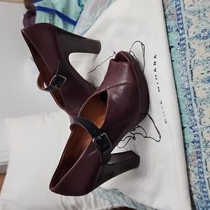 Chief Mihara open toed pumps